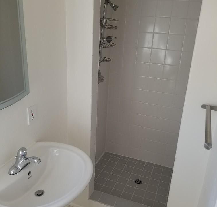 1st image of 4055 Madison Ave