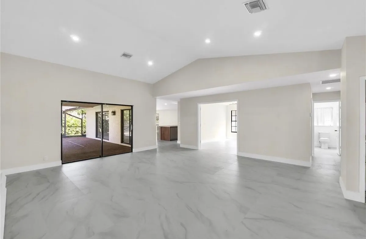 Building Photo - NW 55th Ct