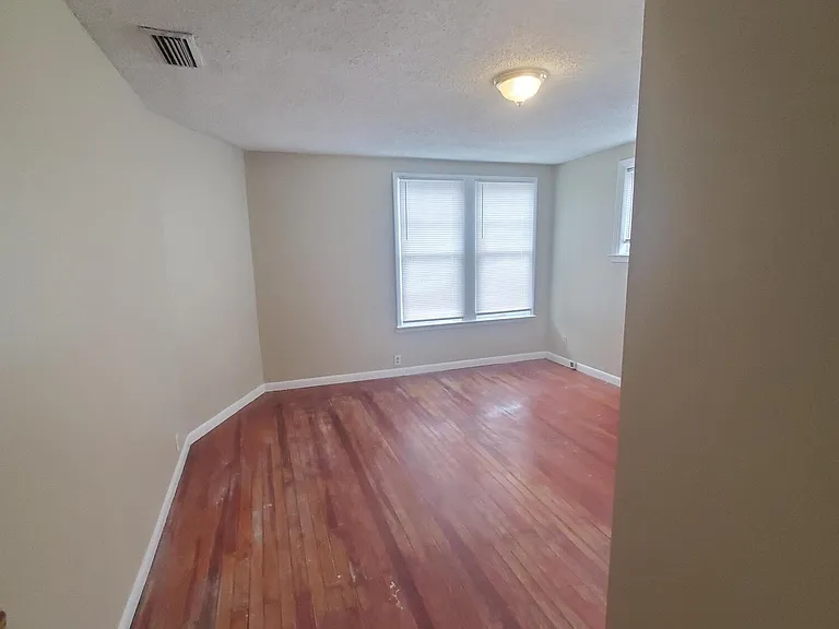 3220 Herschel St #2 — Photo 11