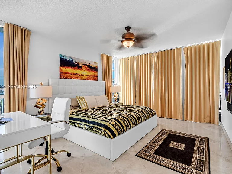 1500 Ocean Dr #907 — Photo 15