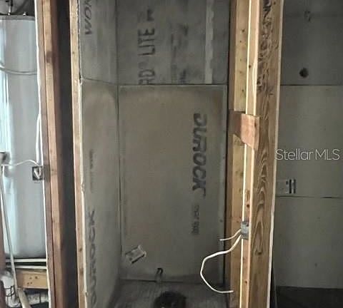 5th image of 43710 S Island Dr