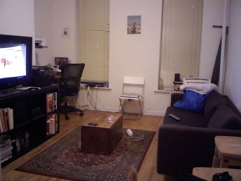 2nd image of 109 E 2nd St APT 3
