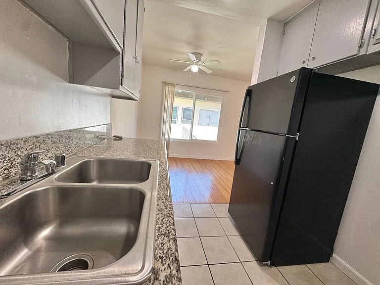 3345 Mentone Ave — Photo 17
