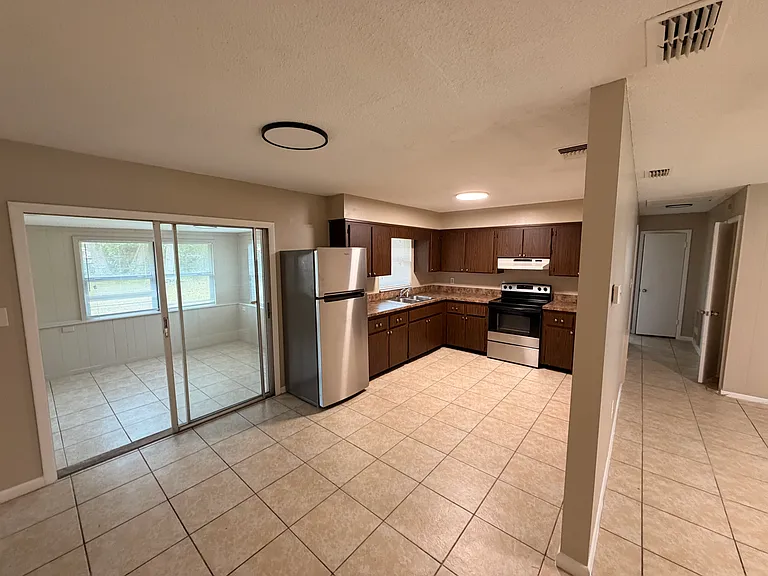 4622 Date Palm Dr — Photo 2