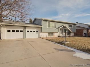5023 Windmill Rd, Cheyenne, WY 82009