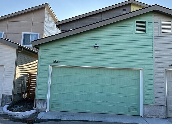 2nd image of 4533 N Freeride Ln