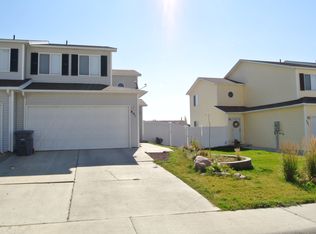 801 Rampart Dr, Rock Springs, WY 82901