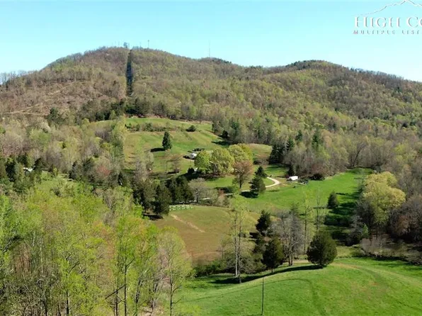 240 Roberts Ln, Lenoir, NC 28645