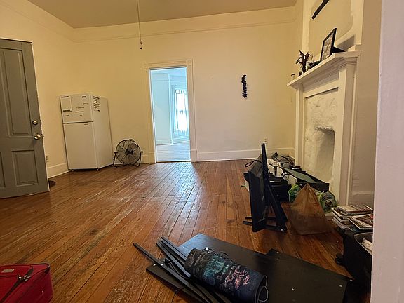 5th image of 320 W Hall St #B