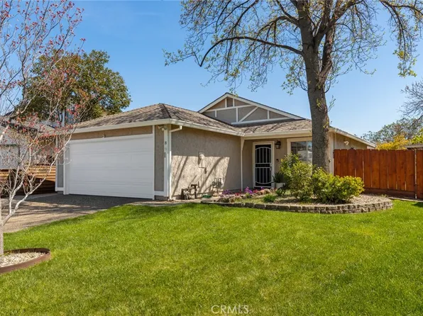 8 Saint Helens Ln, Chico, CA 95973