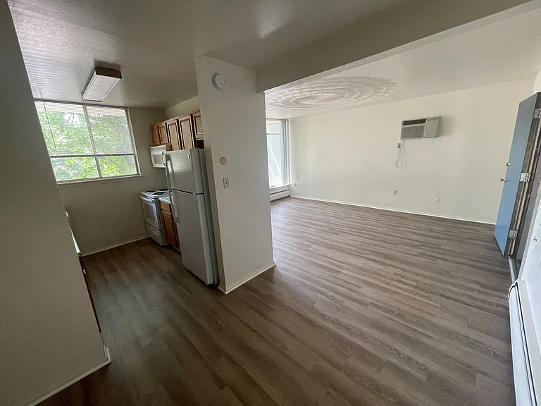 2655 Mapleton Ave #201 — Photo 4