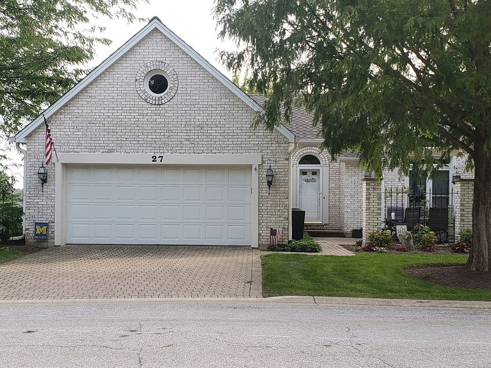1st image of 27 Hillcrest Dr