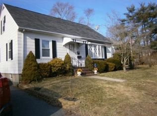6 Guillotte St, Acushnet, MA 02743
