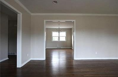 4th image of 10300 Beverly Dr