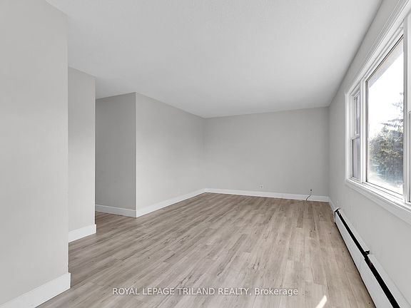 2nd image of 1566 Allen Pl #4