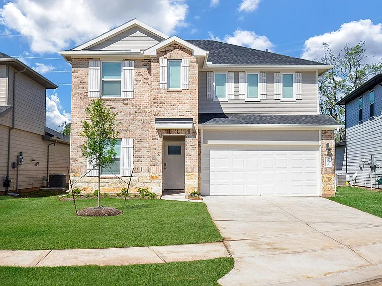 8047 Marchese Dr — Photo 1