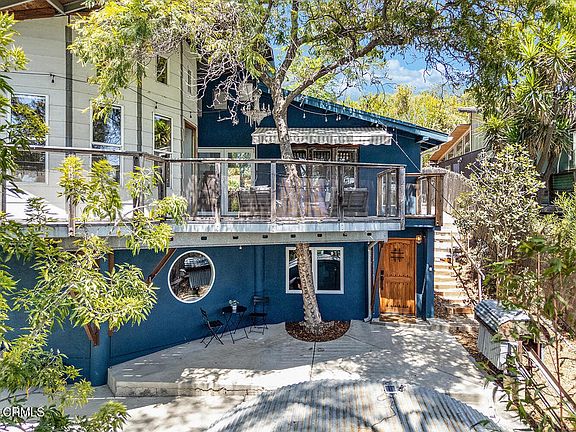 3rd image of 2537 Crestmoore Pl