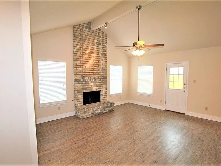 605 Elder Way — Photo 7