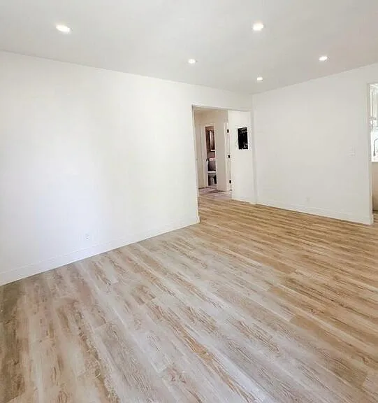 10218 Darby Ave #4 — Photo 11