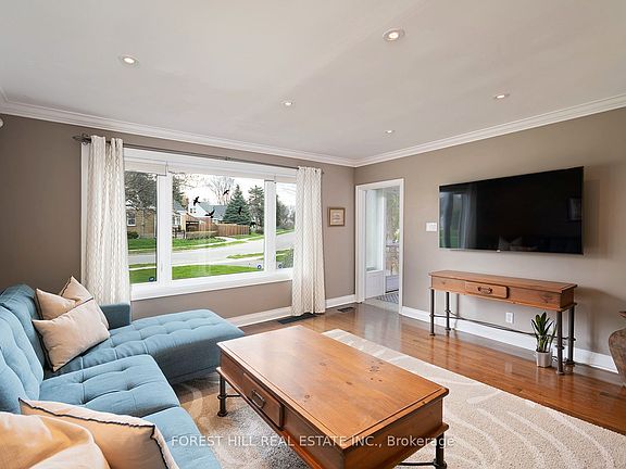 3rd image of 9 Southmead Rd