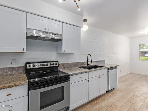 5027 E Adams St, Tucson, AZ 85712