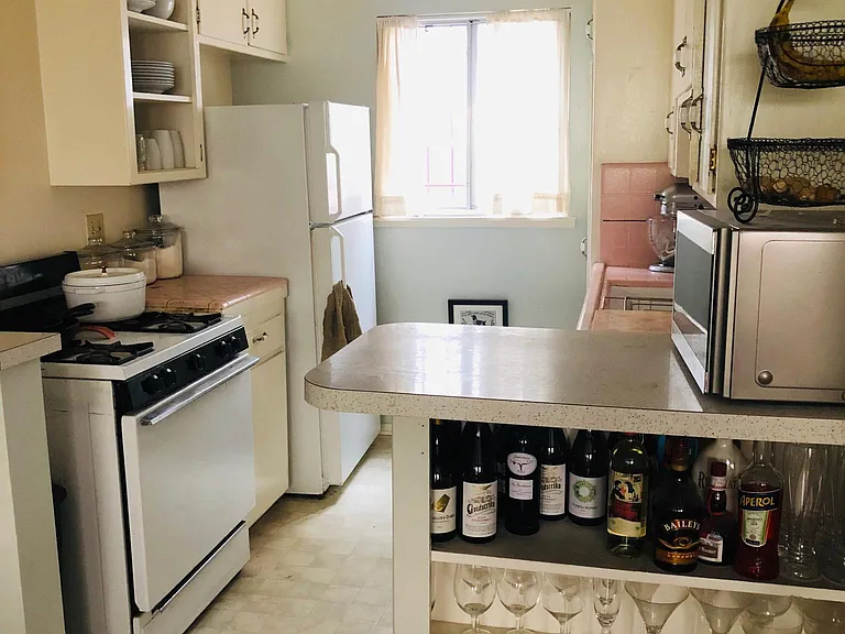 3658 Mentone Ave #4 — Photo 5