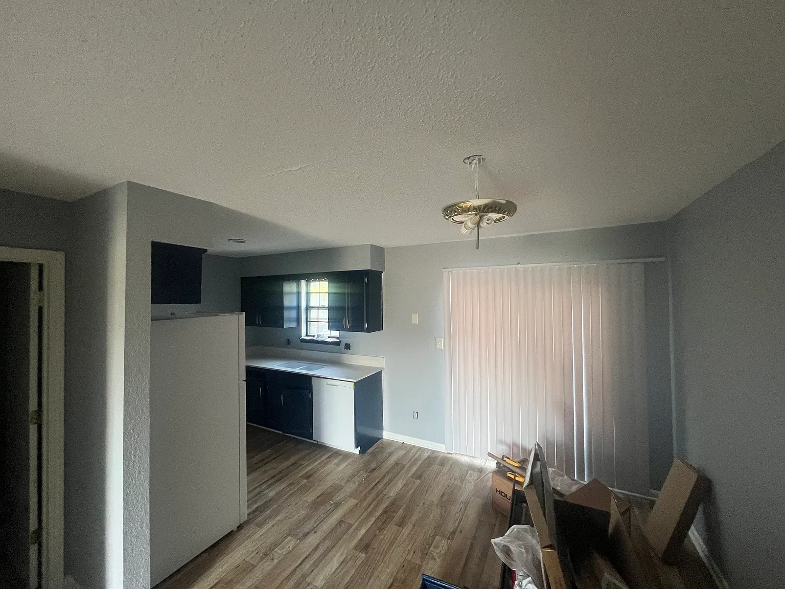 2 bed, 1200 sqft, $1,400 — Photo 4