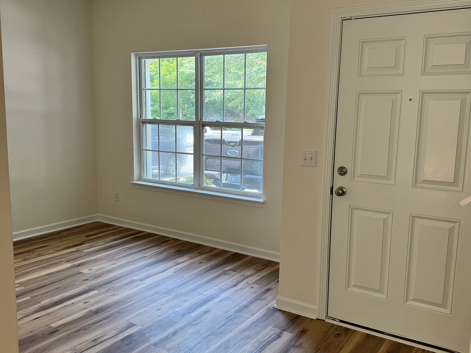 3 bed, 2.5 bath, 1400 sqft, $1,950 — Photo 3