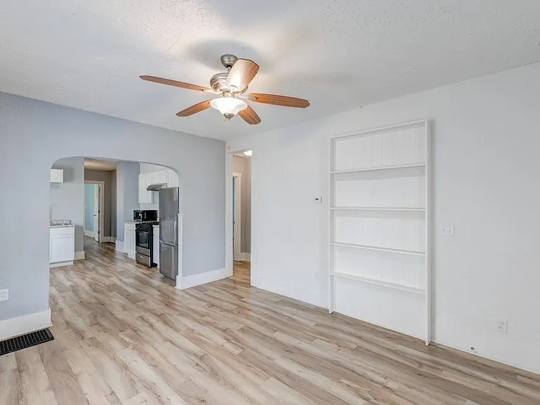 1308 E Taylor St — Photo 9