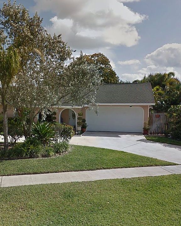 2nd image of 1263 Essex Dr