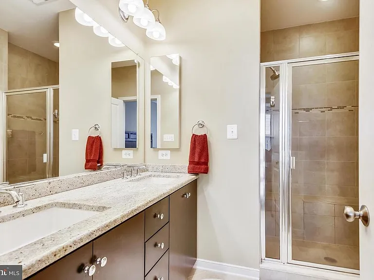 2908 Penny Ln — Photo 6
