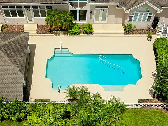 3rd image of 18605 Avenue Monaco #2