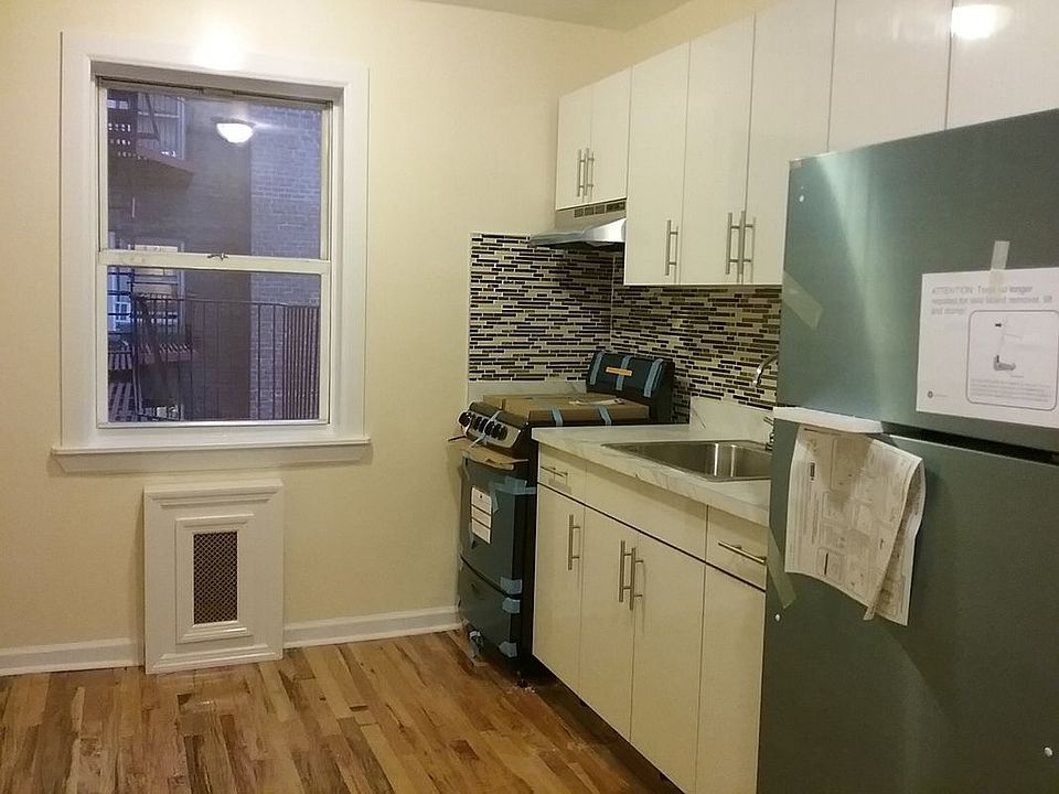 1st image of 9132 195th St APT 3L