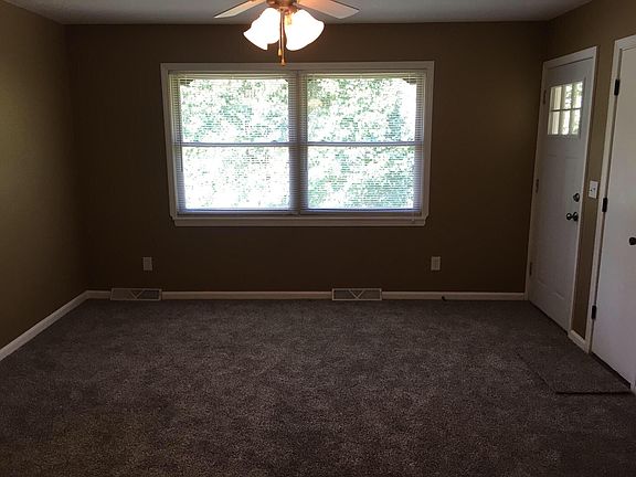 5th image of 4921 N Oakley Ave