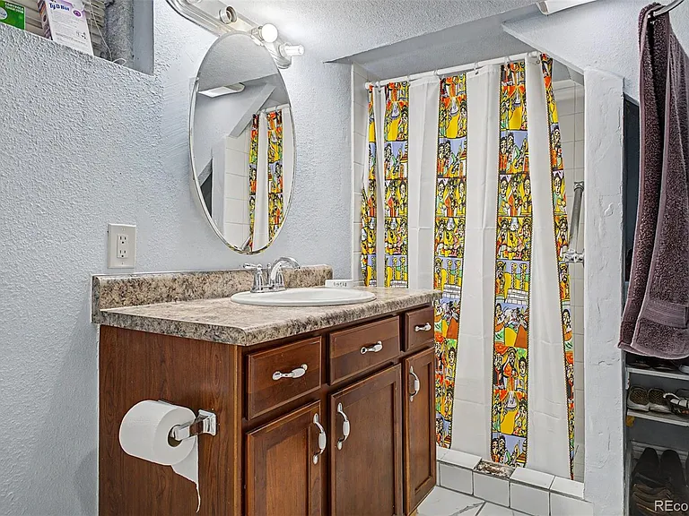 2757 S Salida St — Photo 30
