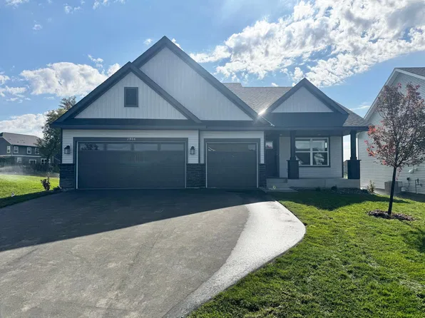 1906 Dogwood Ct, Carver, MN 55315