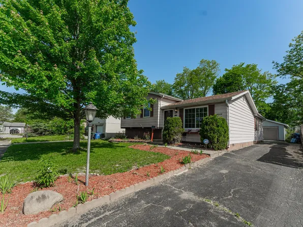 4910 Fox Ridge Ct, Columbus, OH 43228