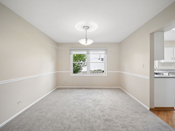 5th image of 894 Thompson Blvd