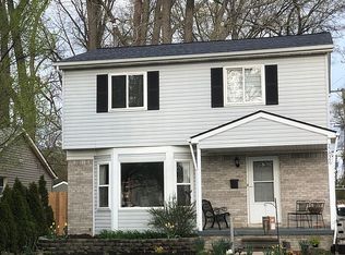 27026 Alden St, Madison Heights, MI 48071