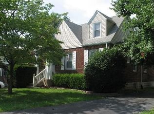 9111 Meadowbrook Ln, Saint Louis, MO