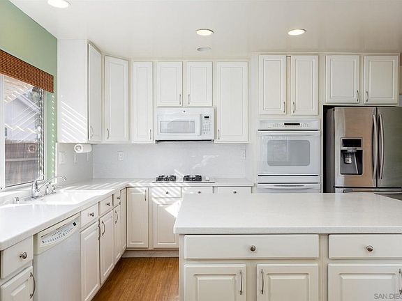 3rd image of 7553 Winterwood Ln