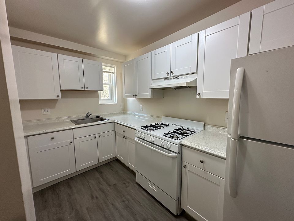 1st image of 706 Brandywine St SE #202C