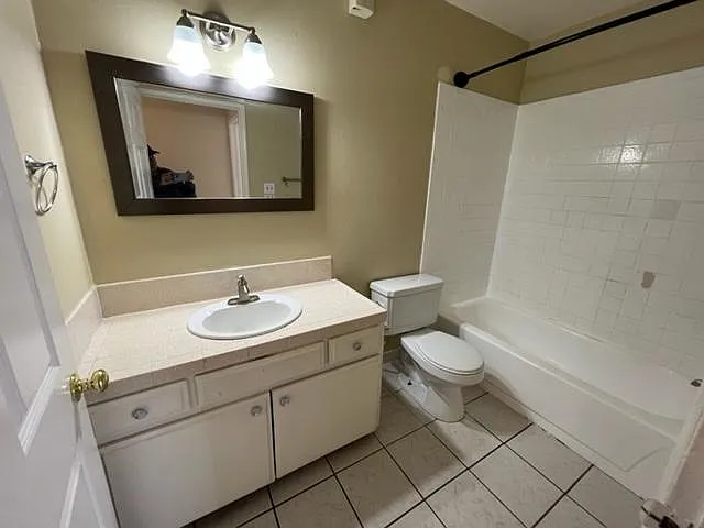12526 Menlo Ave #C — Photo 14