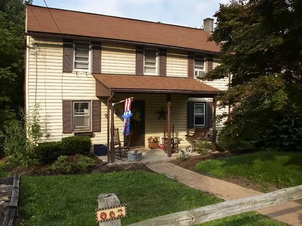 5355 Strasburg Rd, Kinzers, PA 17535