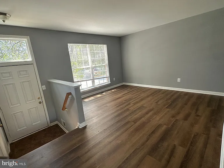 10918 Pope St — Photo 3