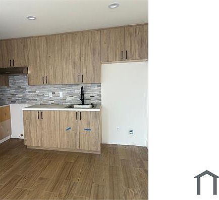 3rd image of 827 W Colden Ave #825