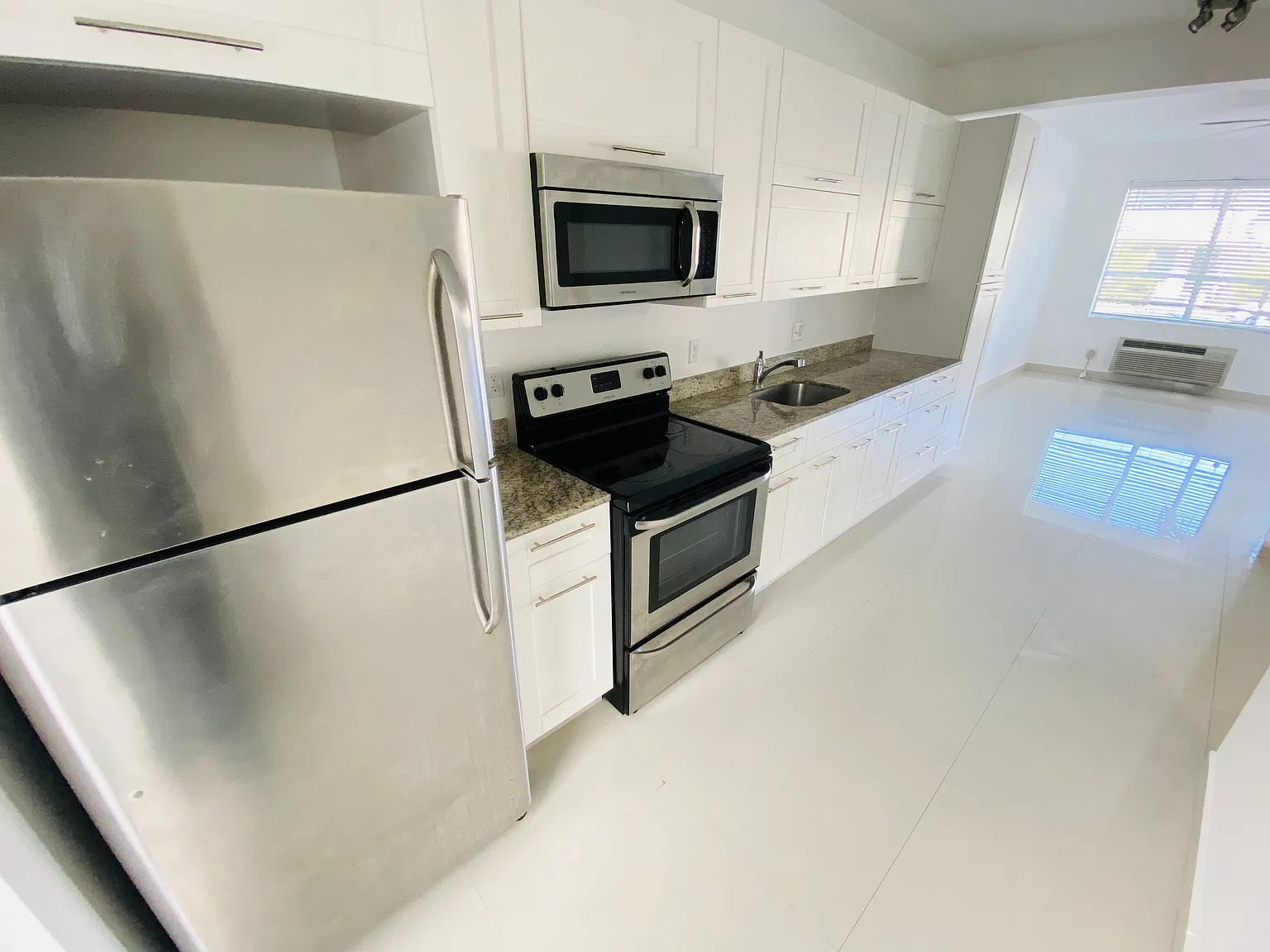 Studio, 475 sqft, $1,650 — Photo 1