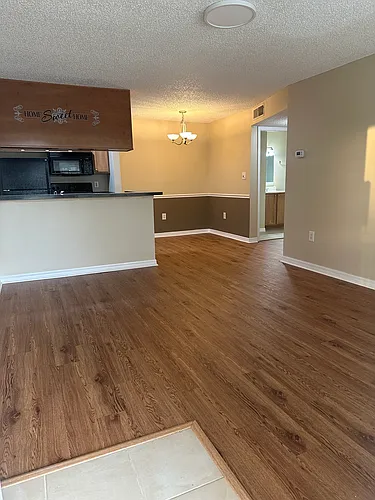 215 Lake Brook Cir #206 Photo 1