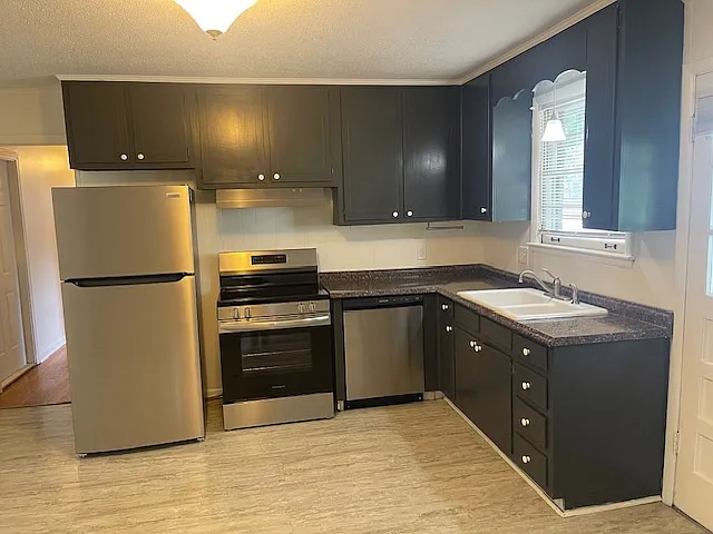 1411 Franklin Ave #A — Photo 3
