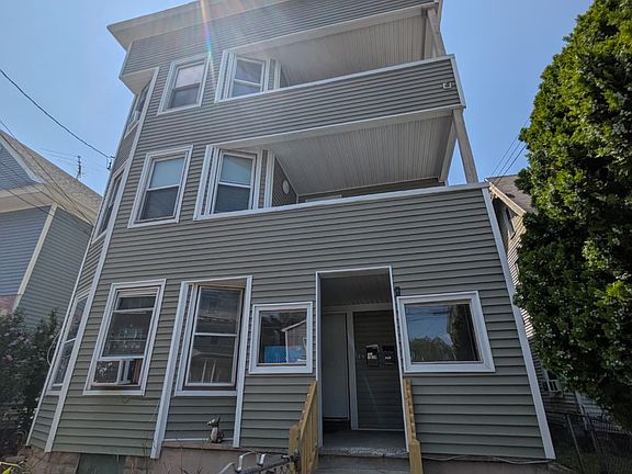 2nd image of 1079 Kossuth St #2A